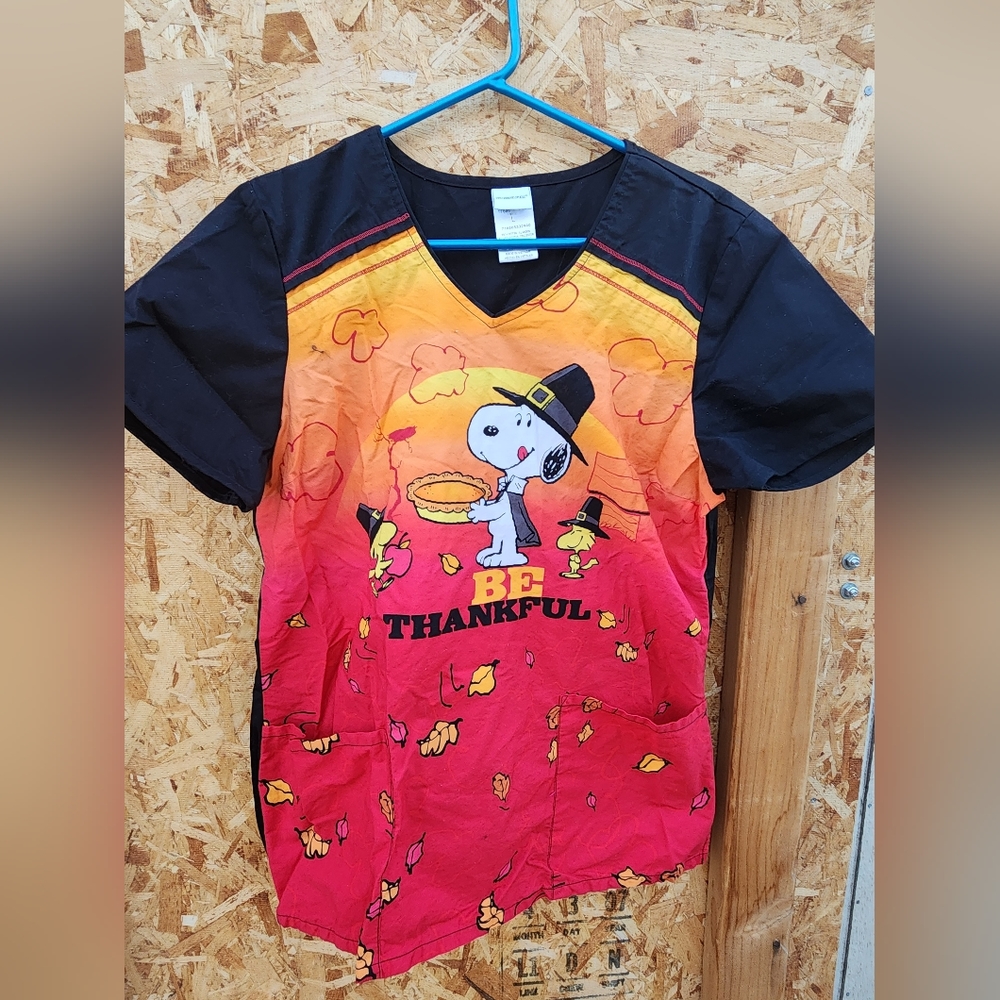 Peanuts Snoopy Thanksgiving scrub top L